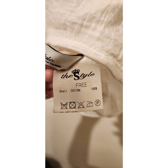 BOHEMIAN EMBROIDERED TASSEL BEACH TOP - Picture 4 of 4